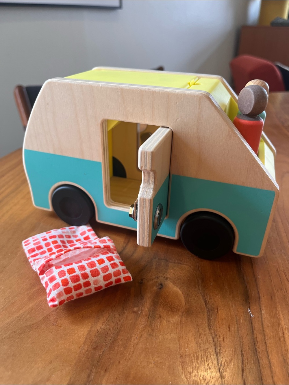 Love Every Wooden Camper Van Toy - Picture 4 of 4